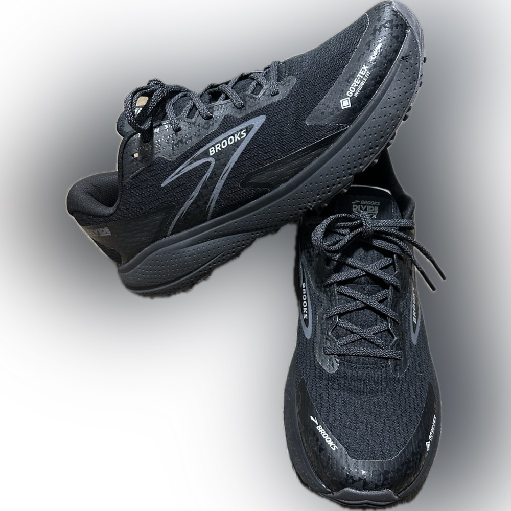 Brooks Men’s Divide 5 GTX Waterproof Trail Running Shoe, Size 10.5